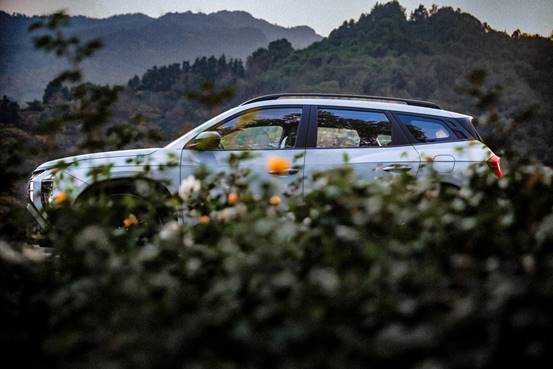 于温州瓯江畔灵动穿梭，ix35升级版 沐飒重新定义你的驾驶体验！