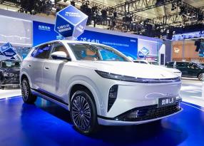 东风风神L8领衔登陆天津车展，多重礼遇引爆十一购车热潮