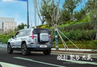 赴约华为练秋湖，猛士再谋智能越野战力进阶，或迎更多“华系方盒子”助力拓局！